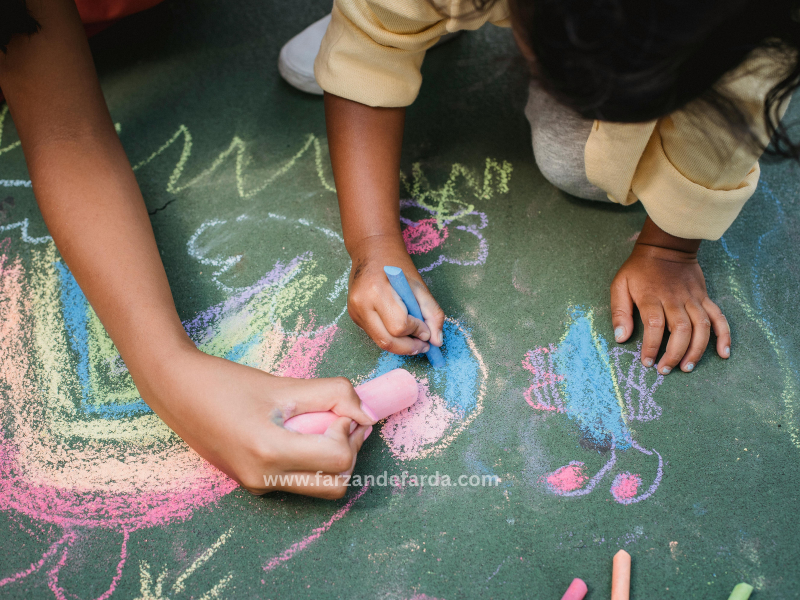 هنر کودک از تولد تا دو سالگی